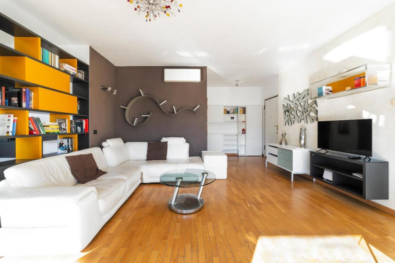 Milano Rogoredo Apartment With Garage Екстер'єр фото