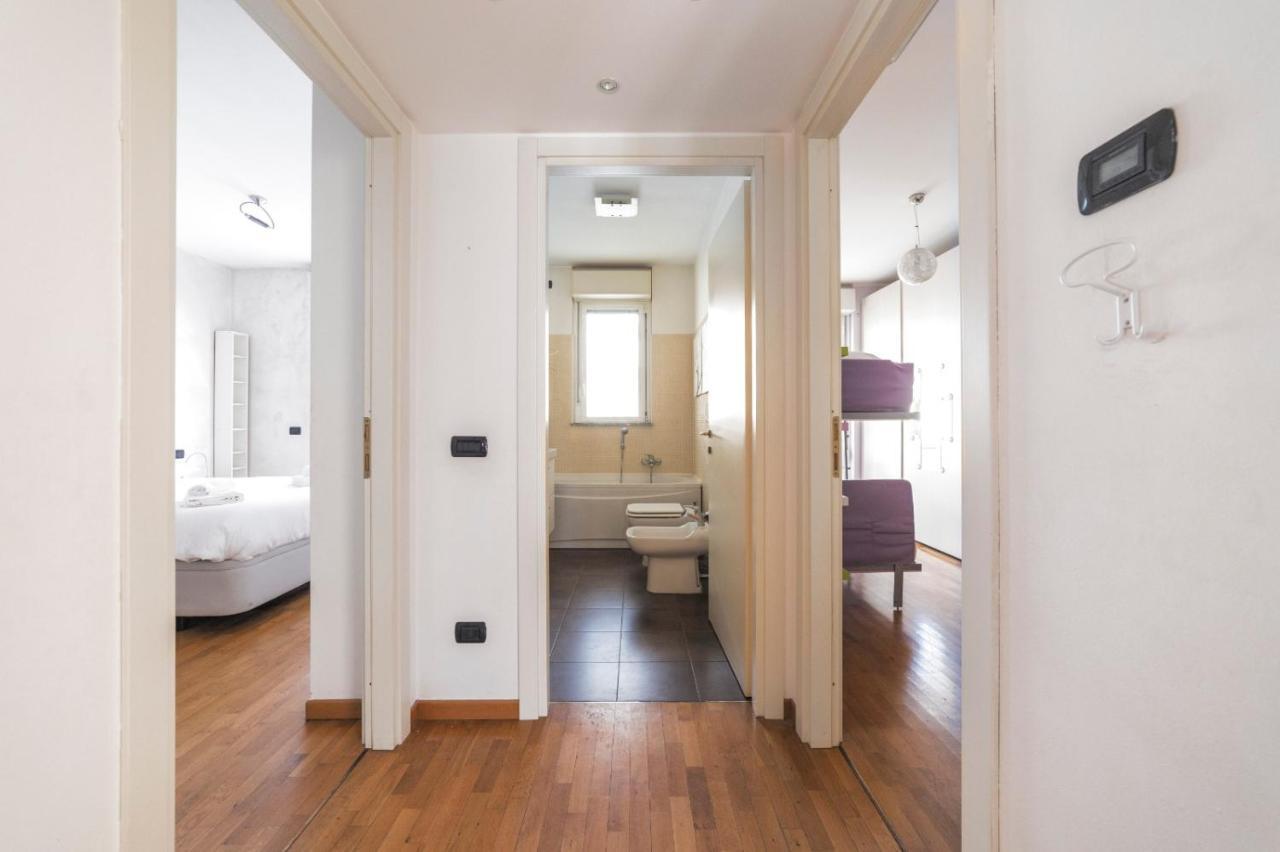 Milano Rogoredo Apartment With Garage Екстер'єр фото