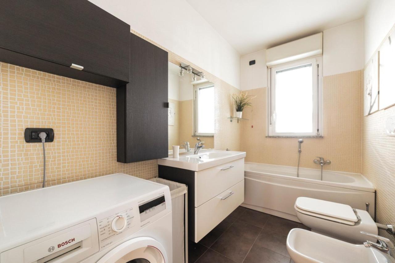 Milano Rogoredo Apartment With Garage Екстер'єр фото